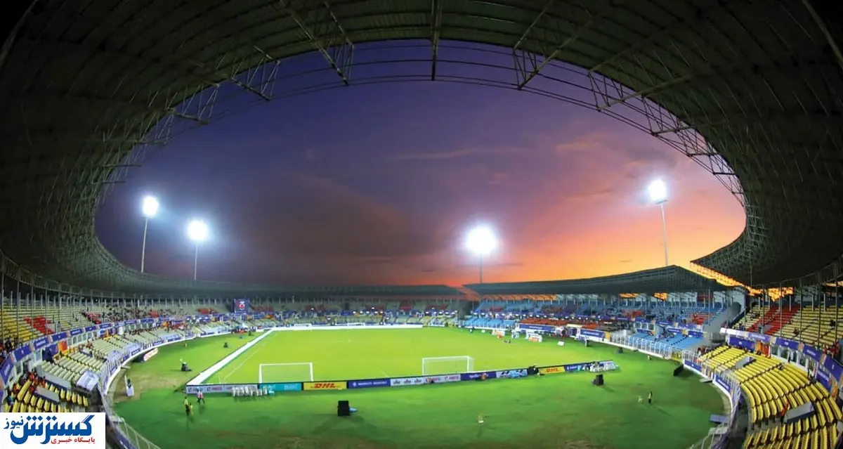 پرسپولیس در یک زمین کریکت هندی