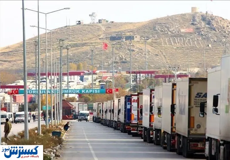 صف کامیونهای ایرانی در مرز بازرگان سنگین شد