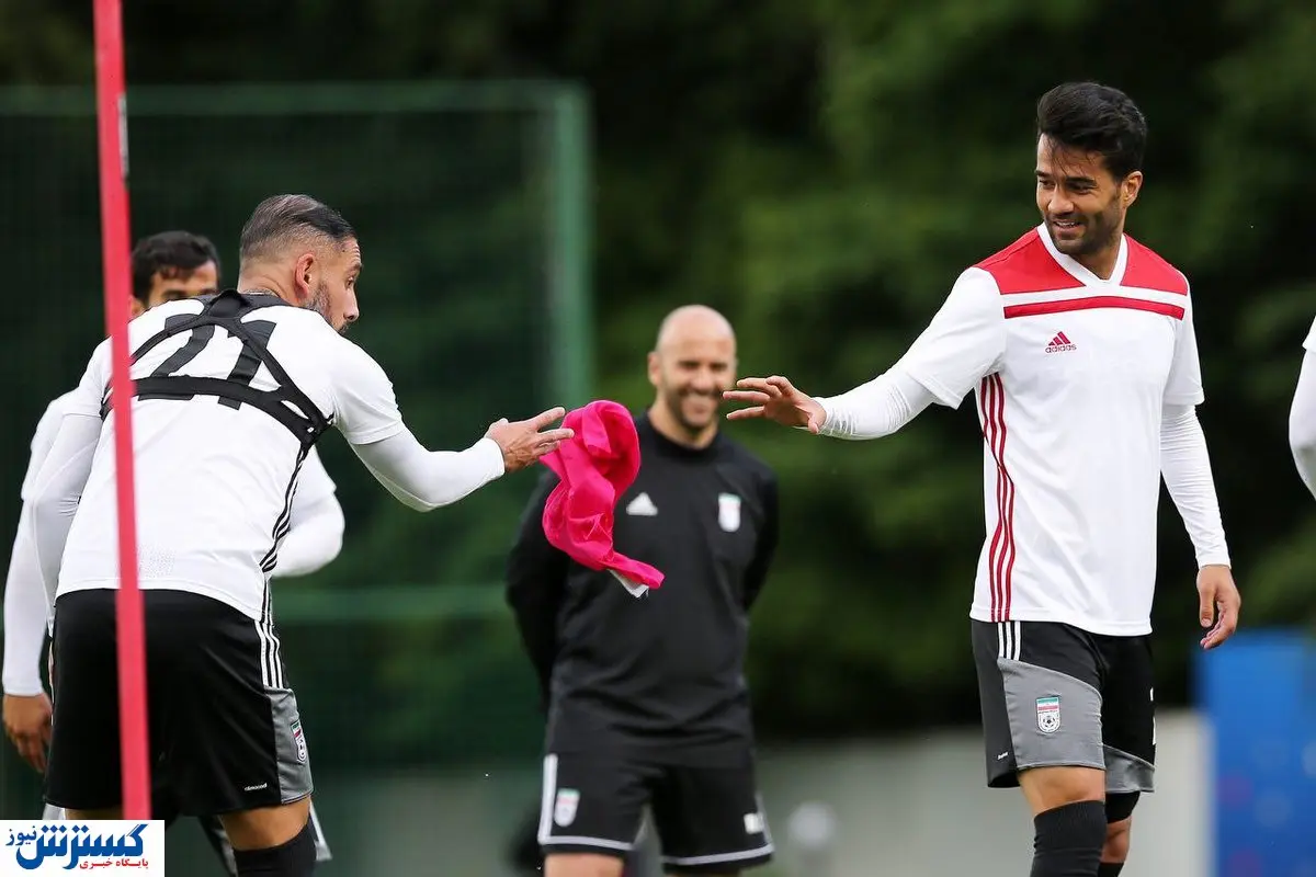 بمب استقلال خنثی شد؛ فوق ستاره ها آبی پوش نمی‌شوند