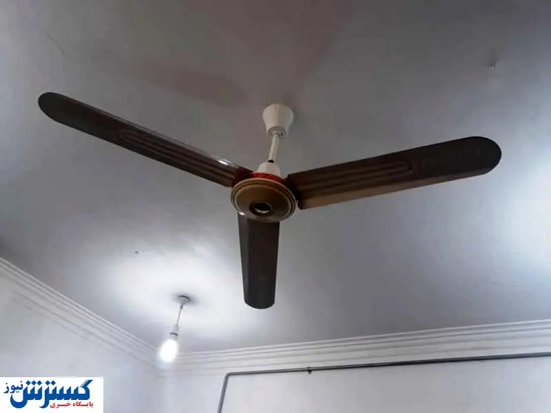 لحظه هولناک کنده شدن پنکه سقفی!/فیلم