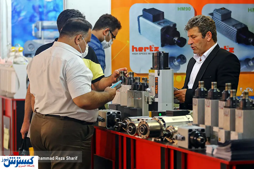 نمایشگاه صنایع چوب، ماشین‌آلات، یراق‌آلات و مواد اولیه در اصفهان/عکس