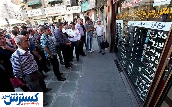 کاهش قیمت دلار در صرافی‌ها