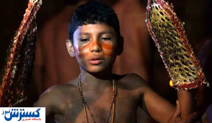 آزمایش مردانگی پسران با مورچه های مرگبار + عکس