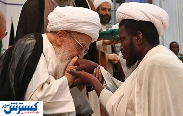 بوسه جنجالی آیت الله صافی گلپایگانی که جهانی شد! + عکس