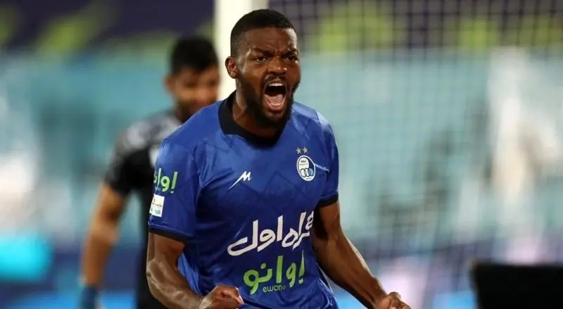 آقای گل استقلال در تیررس اماراتیها