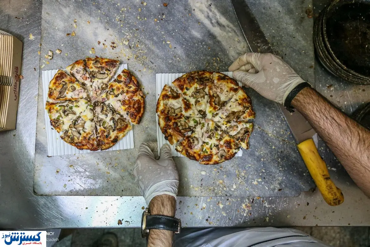 تصاویر/ توزیع ۳۰۰۰ پرس فست فود بین نیازمندان