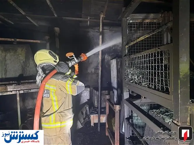 انبار شیشه در شهرزیبا سوخت / عکس