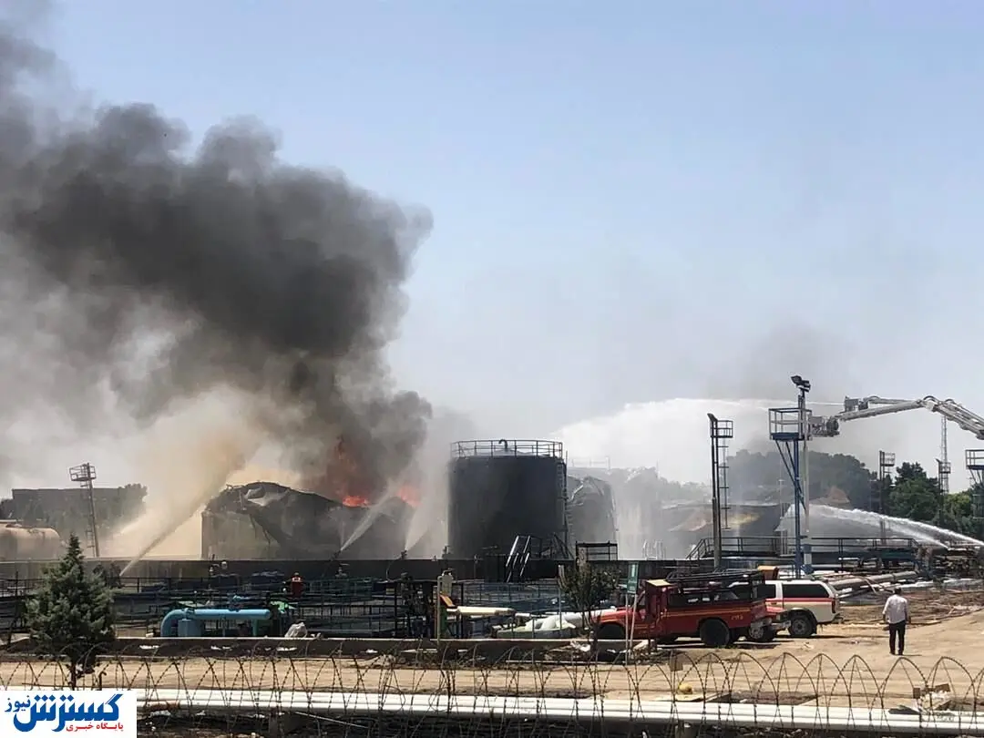 عملیات اطفای آتش سوزی پالایشگاه تا شب ادامه دارد