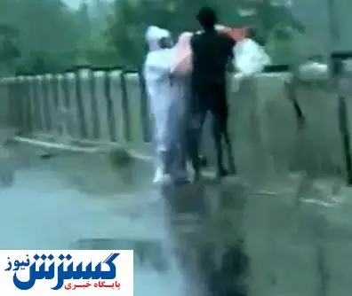 پرتاب اجساد کرونایی ها از پل به رودخانه! / عکس
