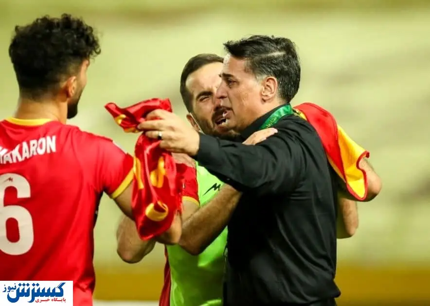 اشک های آقای مدیر پس از قهرمانی تاریخی! + عکس