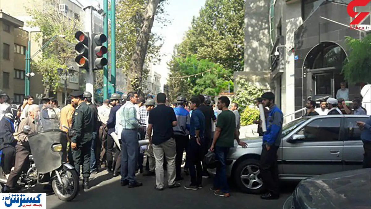 علت تجمع اعتراضی مردم در خیابان جمهوری+عکس