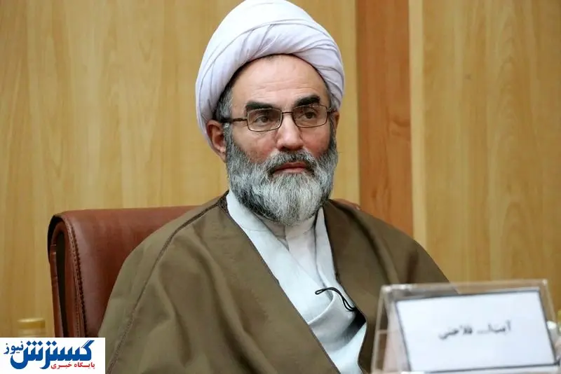 در میدان سیاست باید جهادی عمل شود