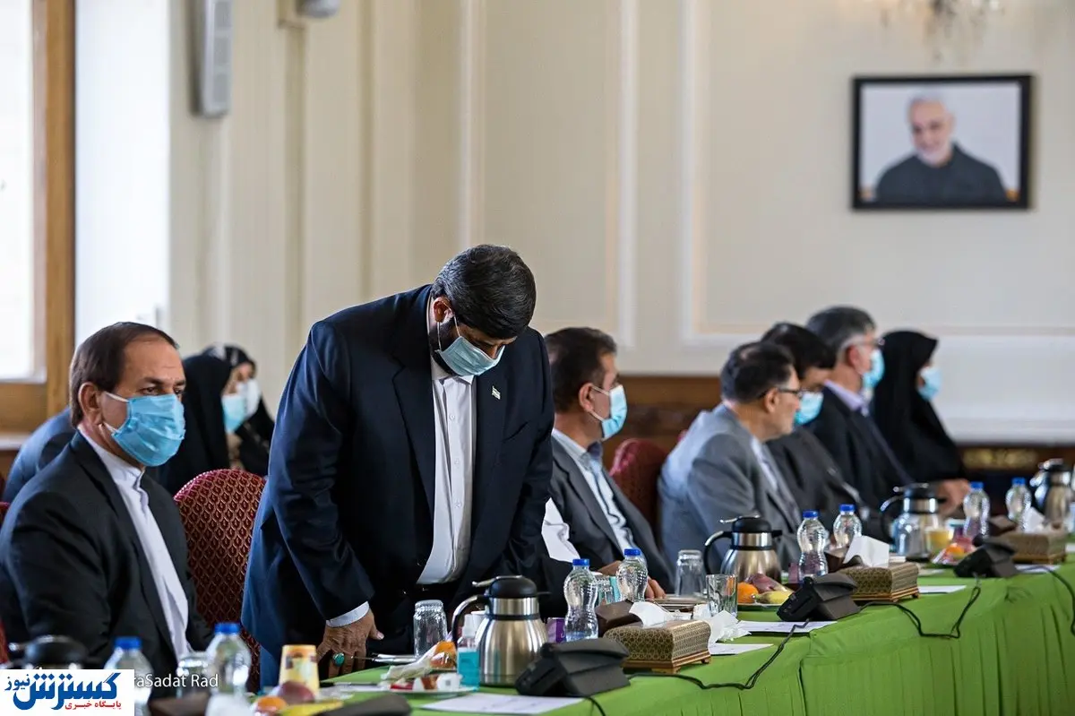 نماینده مجلس در مورد نماز خواندنش توضیح داد