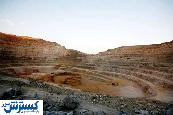 بار سنگین مواد معدنی بر دوش جاده ها