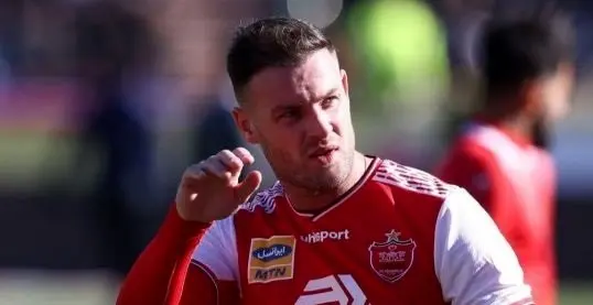 پنجره پرسپولیس در آستانه بسته شدن