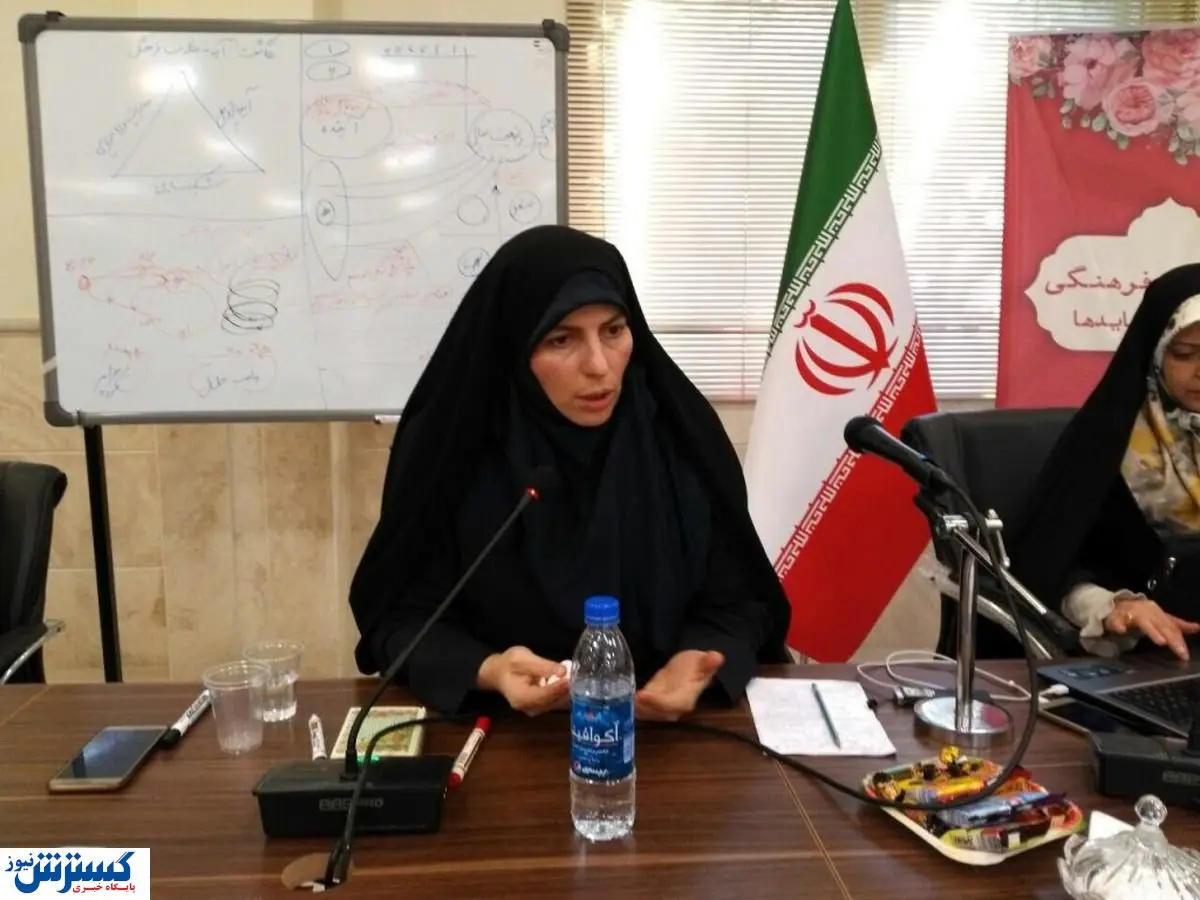 افزایش میز فرهنگی بانوان در مترو