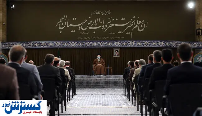 رهبر انقلاب در دیدار معلمان / دانشآموز ما باید دارای هویت ملی شود