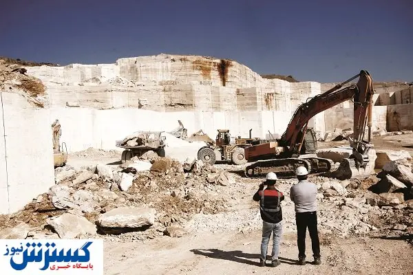 دستمزد، سنگینی معیشت را تاب نمی‌آورد