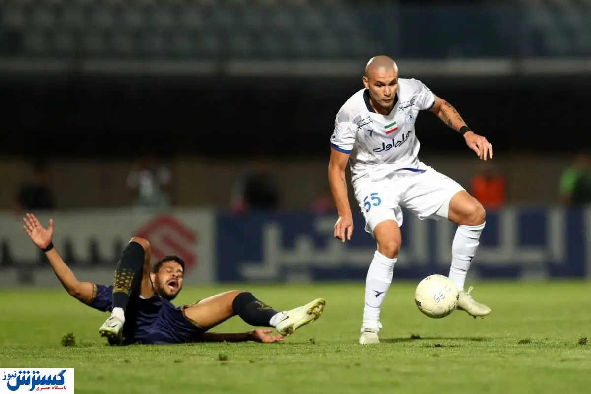 ستاره خارجی استقلال طاقچه بالا گذاشت!