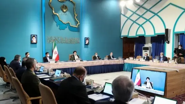 فیش حقوقی رئیسی لو رفت؟/ یک چهره خبر داد