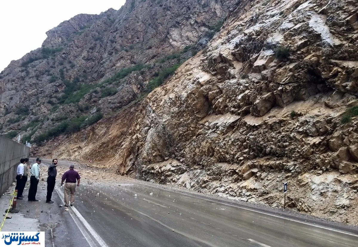 محور هراز مسدود شد