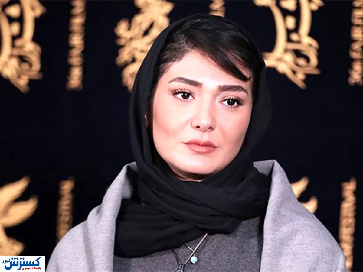 حرف‌های عجیب خانم بازیگر در لایو+ فیلم