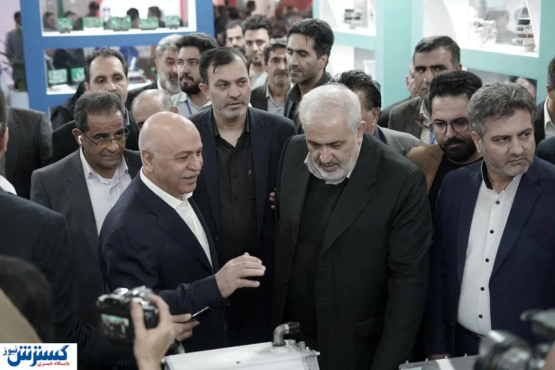 وزیر صمت از غرفه کروز بازدید کرد