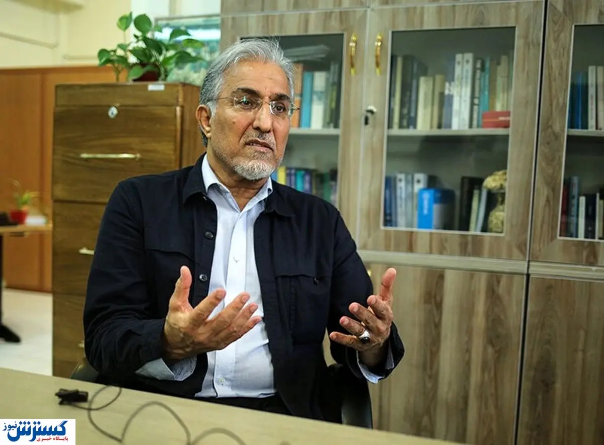 دلار به بالای ۱۱۰ هزار تومان میرسد | نظام در تنگنای انتخاب بین بقای خود یا مافیا