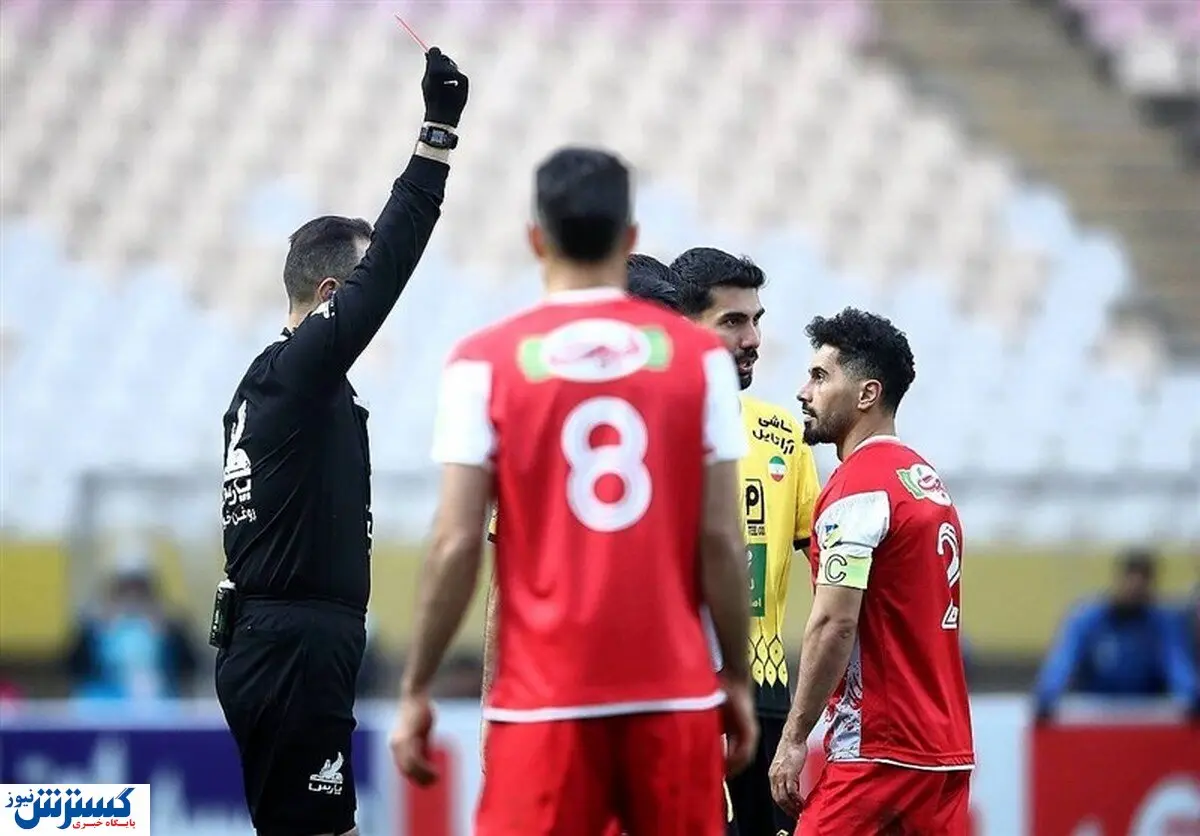جنجالیترین صحنه بازی پرسپولیس سپاهان و اختلاف نظر کارشناسان داوری + ببینید