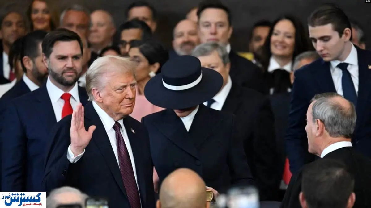 پوشش متفاوت همسر ترامپ در مراسم تحلیف سوژه شد | کلاهی برای بوسیده نشدن ؟! + ببینید