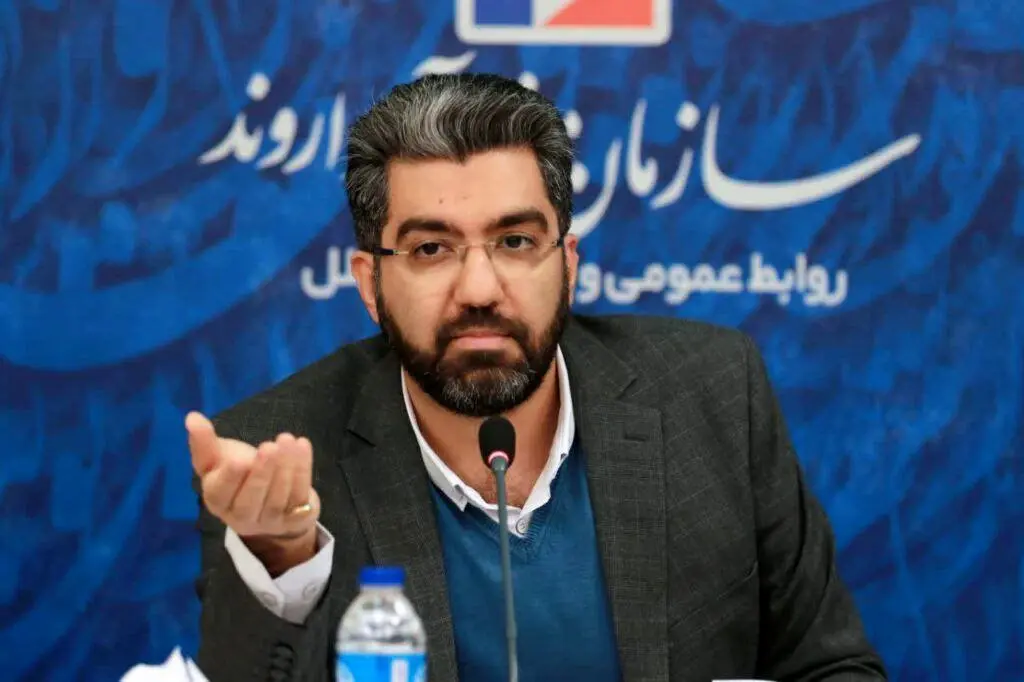 برگزاری تورهای بازدید از صنایع و بخشهای اقتصادی منطقه آزاد اروند در راستای افزایش مشارکت مردمی