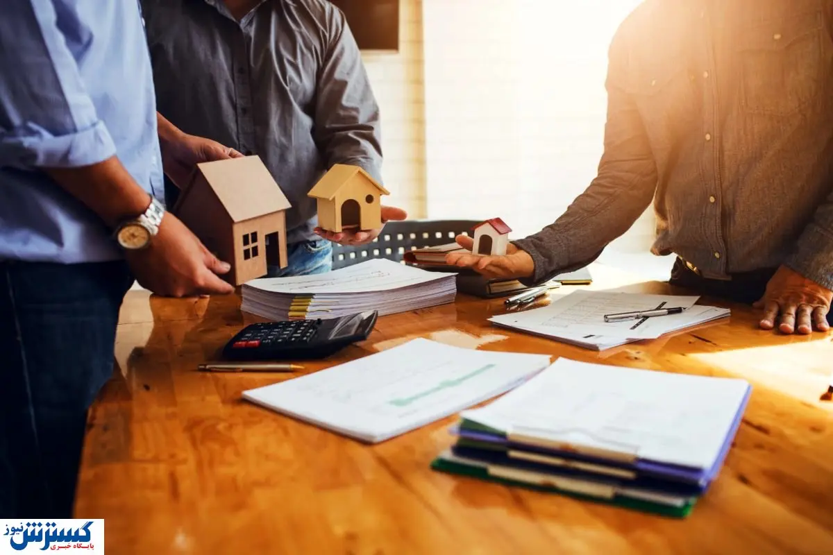 مخالفت علنی کارگران با بیمه تکمیلی | بازنشستگان خواستار درمان رایگان در سال ۱۴۰۳ شدند