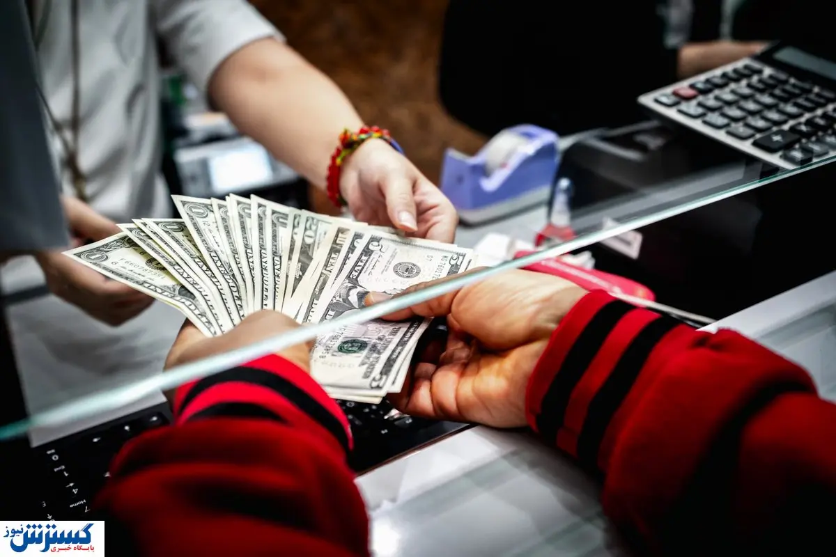 ماجرای بازار سیاه وام های بانکی | وزیر اقتصاد فرافکنی می‌کند