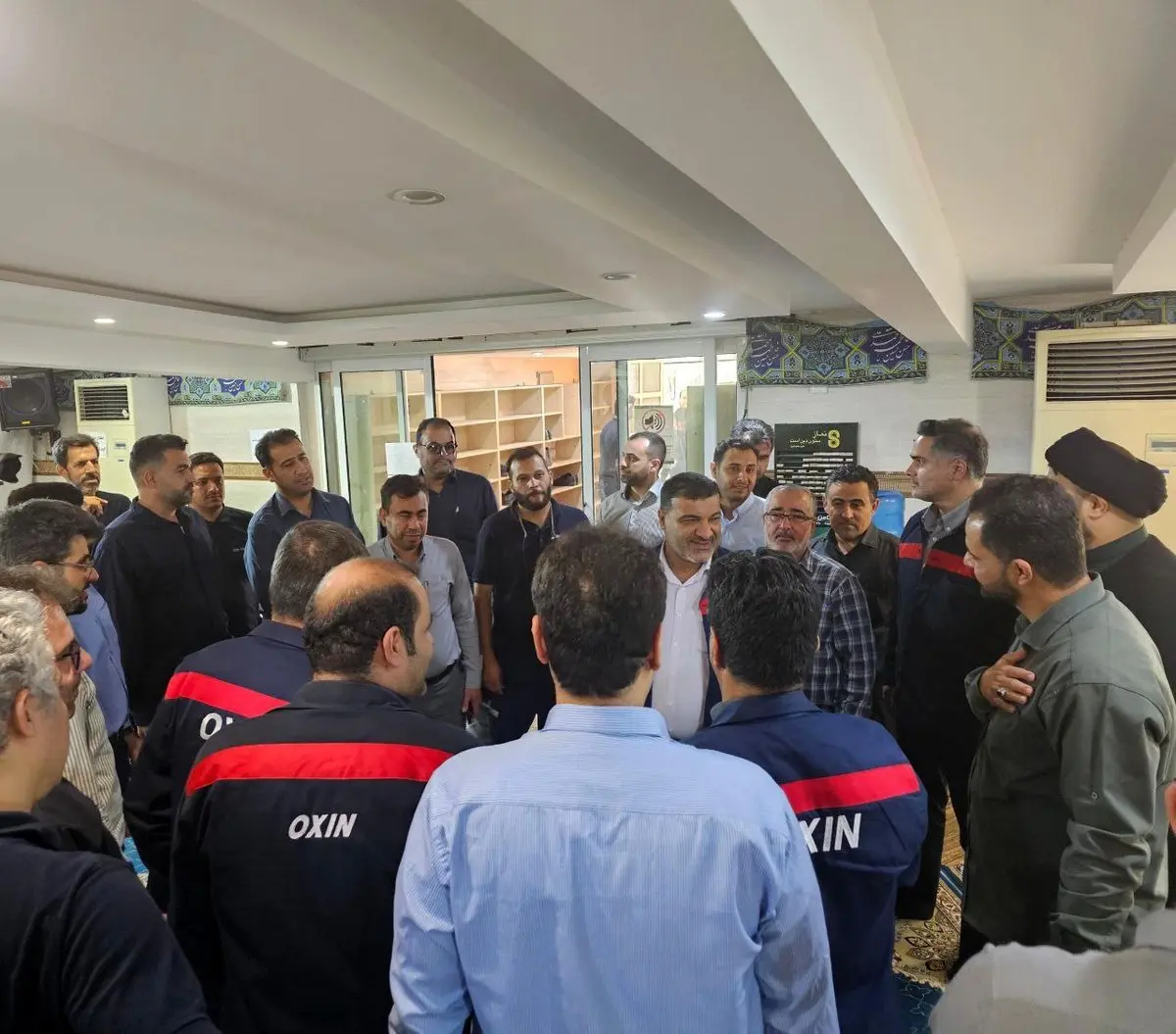 کارگران اکسین خالق حماسههای بی نظیر هستند/جمعه پای صندوقهای رای حضور حداکثری خواهیم داشت