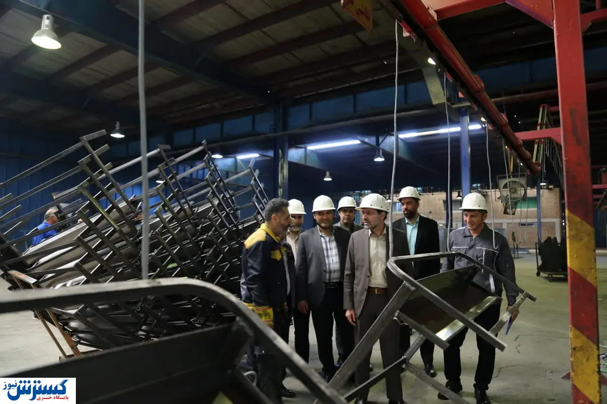 نیمی از میزو صندلی و تخته سفید مدارس کشور در شرکت های صندوق ذخیره فرهنگیان تولید می شود