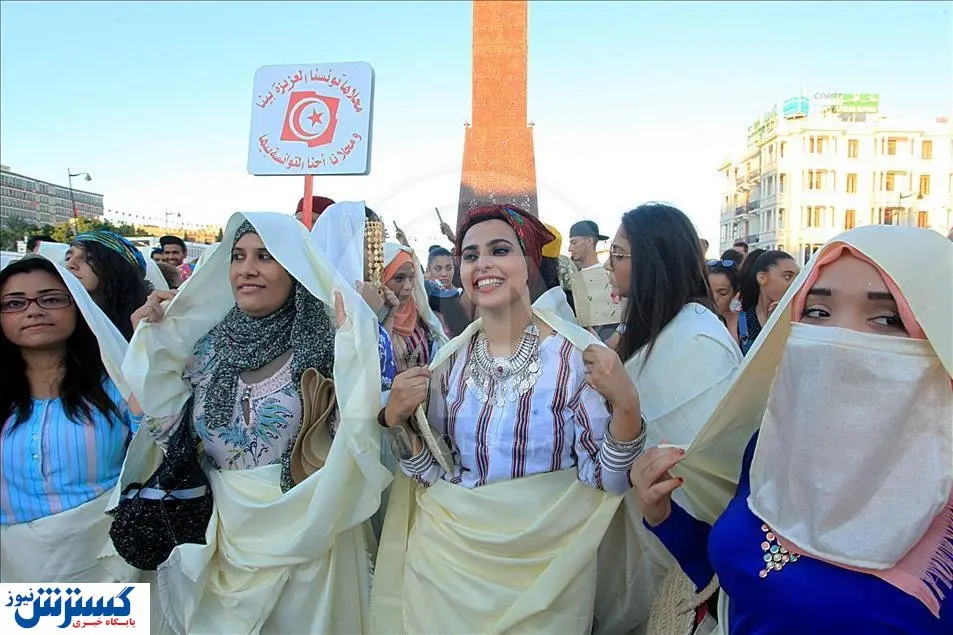 شورش زنان تونسی علیه مردان در دریا +فیلم