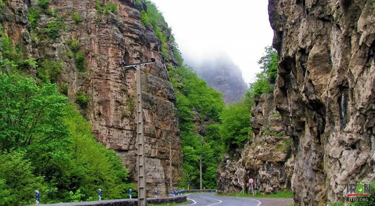 وضعیت جاده چالوس در ۲۴ ساعت آینده | منتظر برف و باران باشیم؟