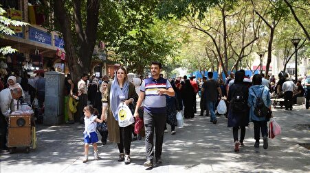 افزایش مالیات و حقوق در ۱۴۰۵؛ آیا مردم زیر بار این فشار دوام می‌آورند؟