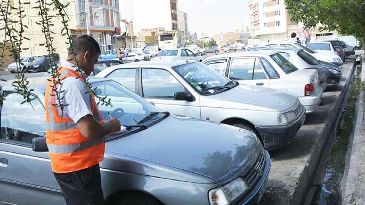 افشای اقتصاد پنهان تهران؛ خرید و فروش جای پارک تا ۸۰۰ میلیون تومان   /  تولیدی