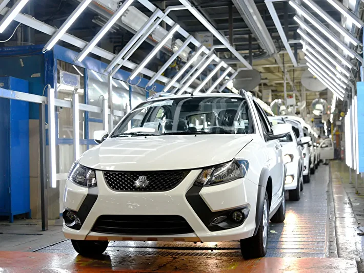 موج گرانی در بازار خودرو | ایران خودرو و سایپا نرخ اعلام کردند