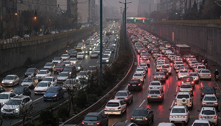 ترافیک تهران به نقطه خطرناک رسید؛ راه‌حل‌های قدیمی شکست خوردند