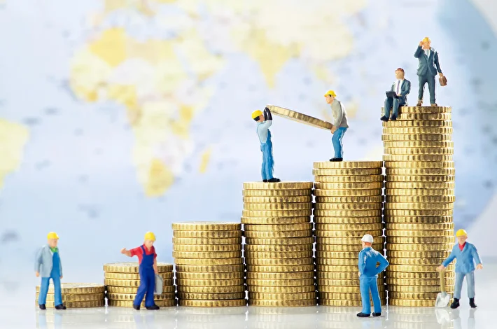 اعتراف کارشناسان به شکاف تاریخی دستمزد و معیشت؛ حتی افزایش ۱۰۰ درصدی هم کافی نیست