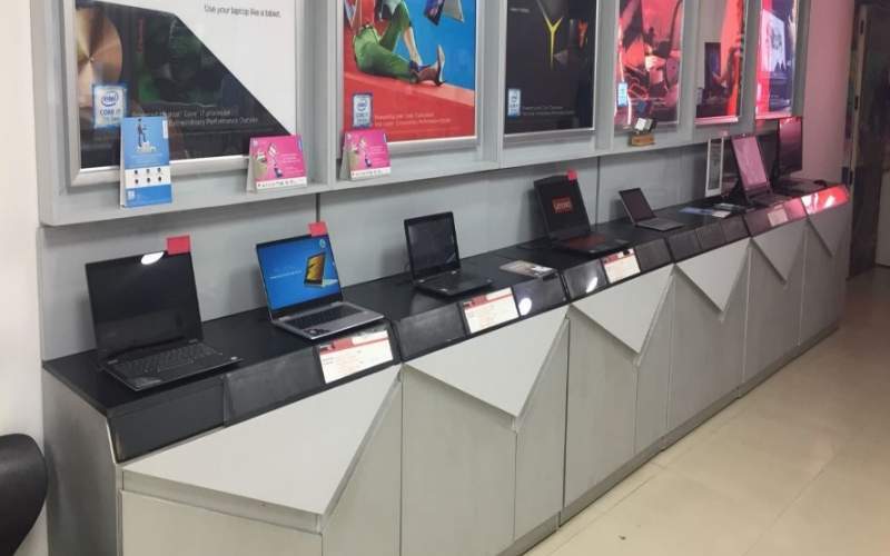 شوک ارزی در بازار دیجیتال؛ مک‌بوک پرو ۴۰ میلیون تومان گران شد  /  سرخط جمعه