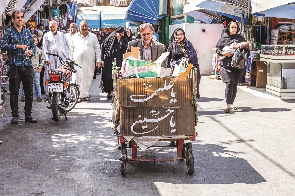 فرسودگی شغلی بدون بیمه؛ صدای اعتراض کارگران باربر بلند شد