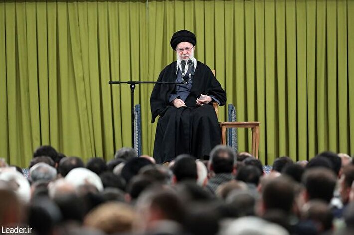 دیدار هزاران نفر از اقشار مختلف مردم با رهبر انقلاب