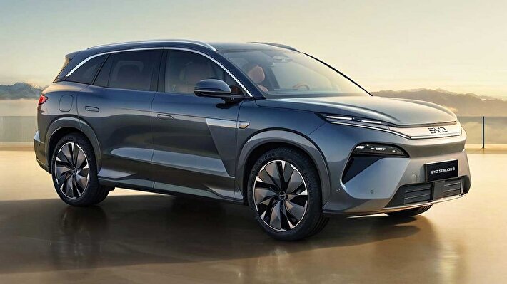 رونمایی از غول چینی بی‌وای‌دی  | تاکسی‌های اینترنتی در شوک!