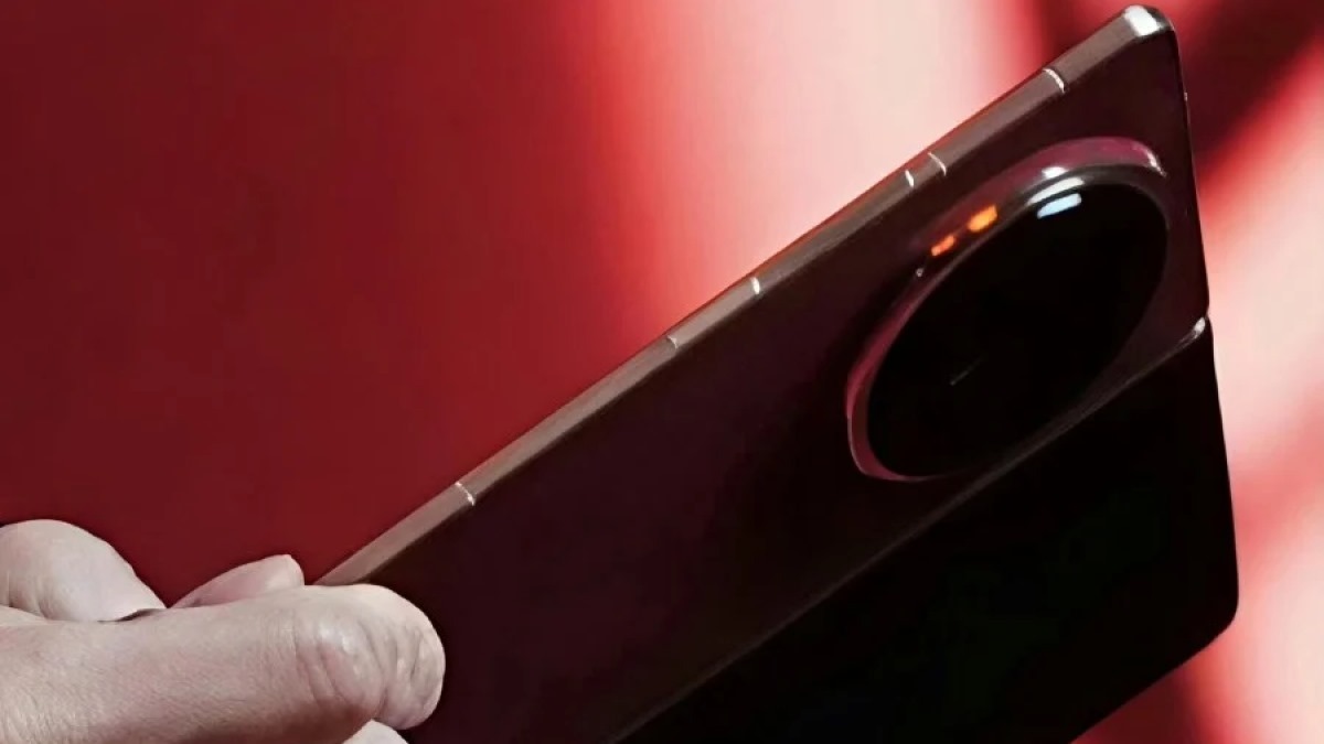 بزرگترین باتری تاریخ گوشی‌های تاشو / مجیک وی ۶ آماده است