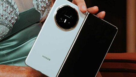 بزرگترین باتری تاریخ گوشی‌های تاشو / مجیک وی ۶ آماده است