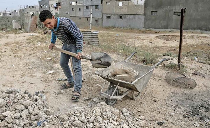 کارگران ۲ کالای اساسی را از سفره خود حذف کردند