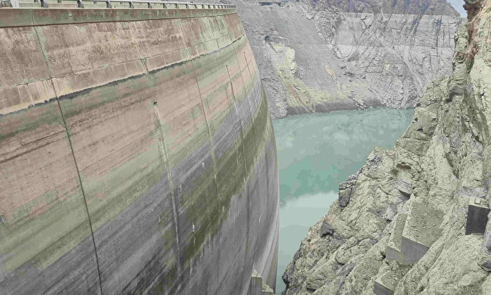 سد کرج به لبِ مرگ رسید؛ فقط ۳ درصد آب برای تأمین پایتخت باقی مانده است + تصاویر
